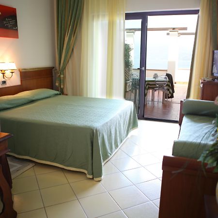 Hotel L'Antica Torre Del Porto Palinuro Esterno foto