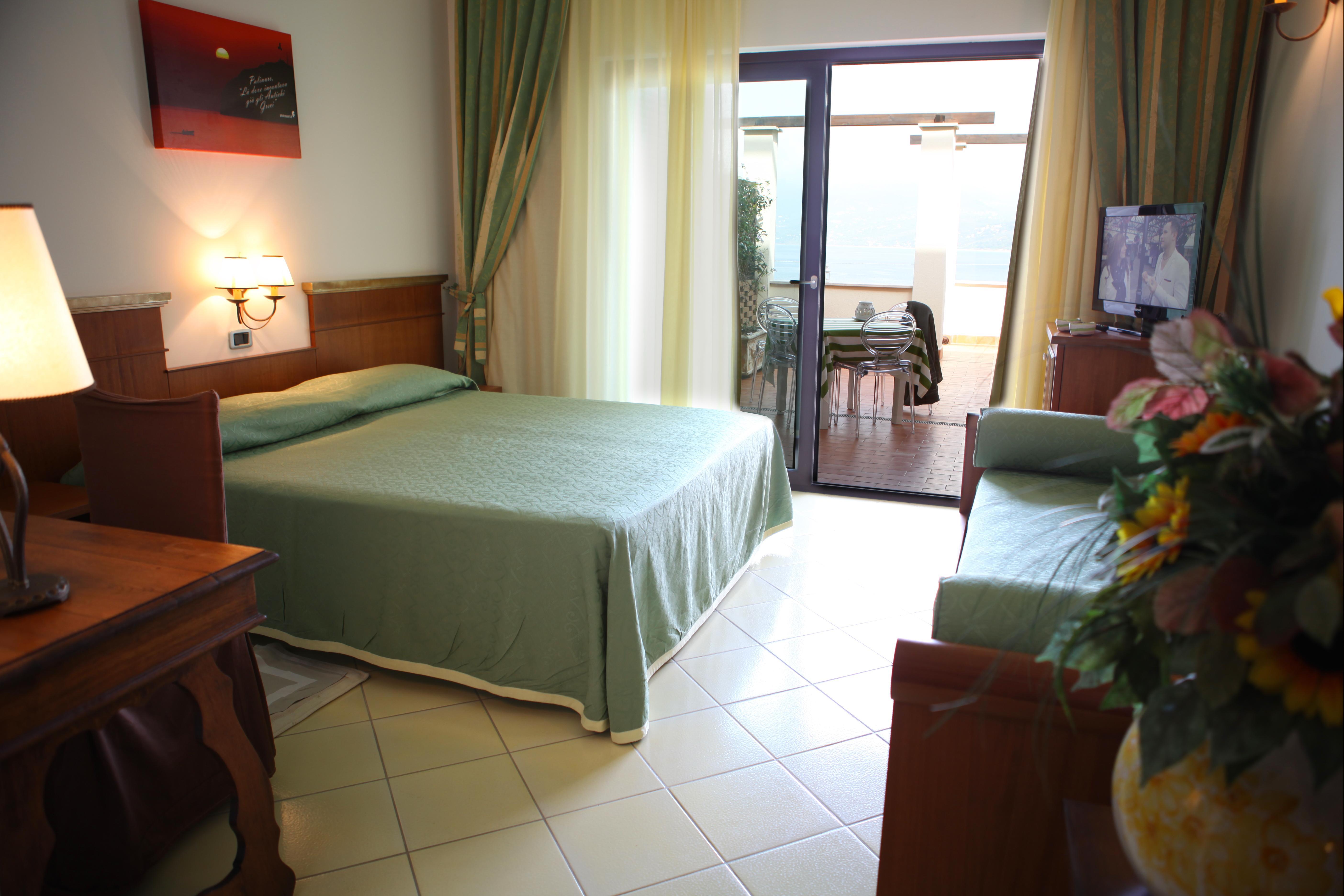 Hotel L'Antica Torre Del Porto Palinuro Esterno foto