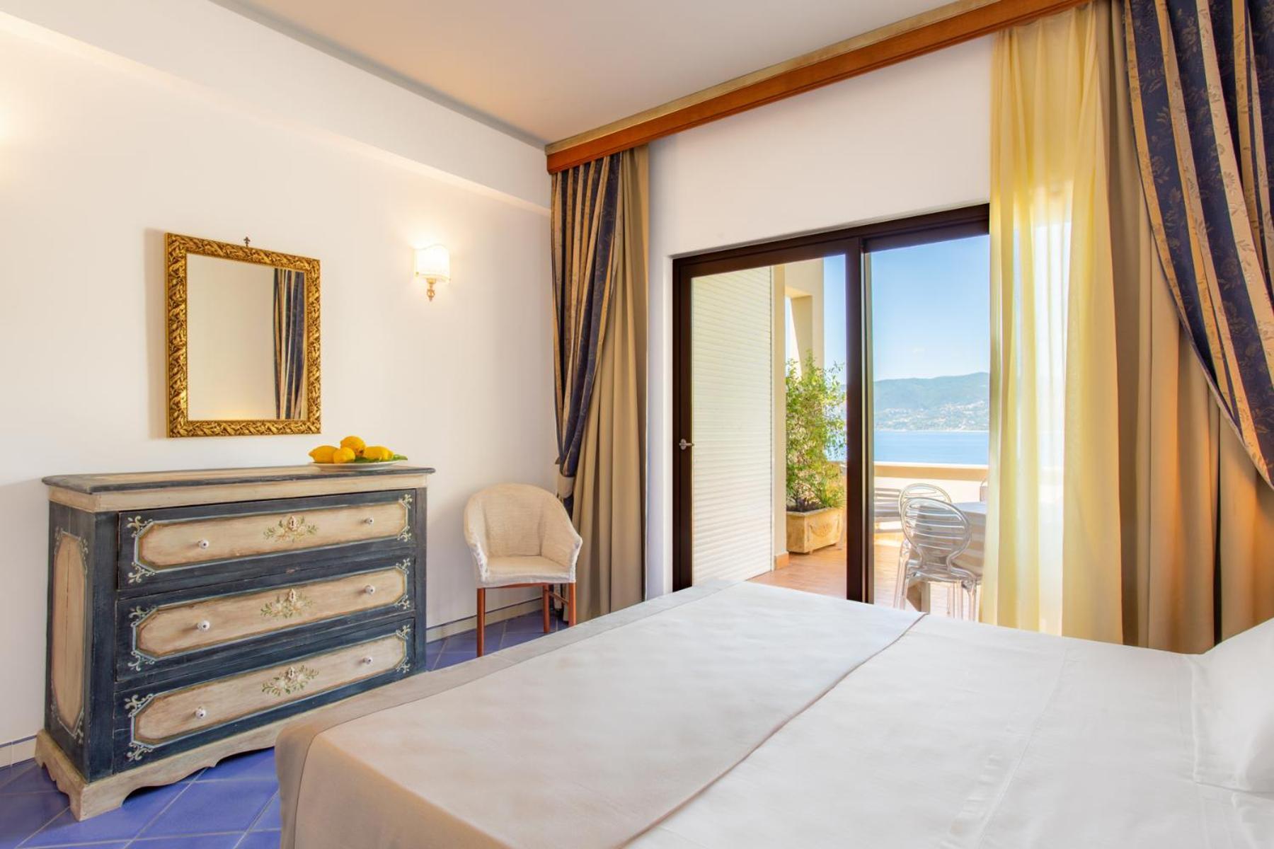Hotel L'Antica Torre Del Porto Palinuro Esterno foto