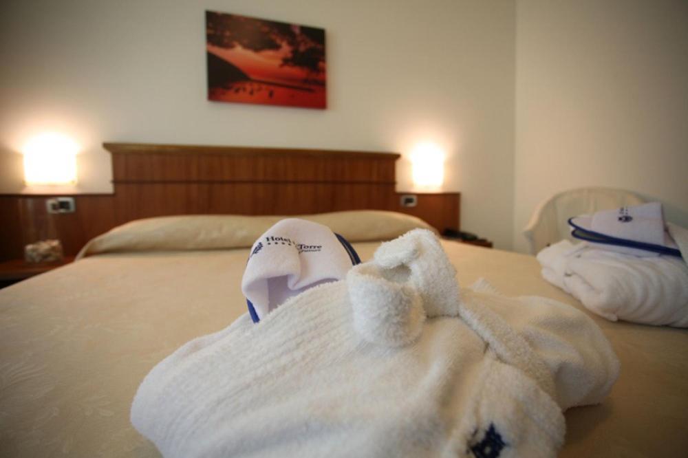 Hotel L'Antica Torre Del Porto Palinuro Esterno foto
